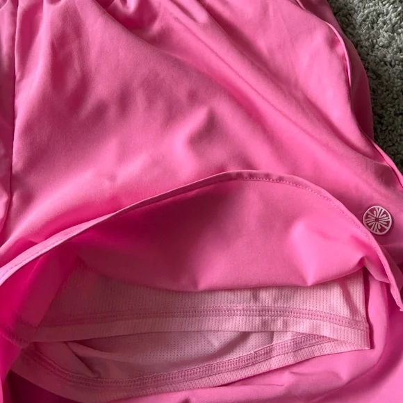 NWOT Lilly Pulitzer Hot Pink Athletic Shorts - Picture 6 of 6